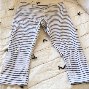 Cropped striped legging